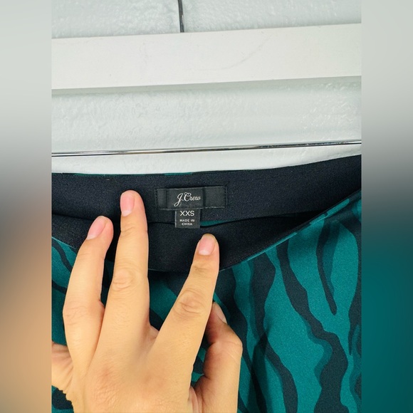 J Crew Slip On Zebra Stripe Midi Satin Dark Pine Green Black Skirt - Picture 4 of 7